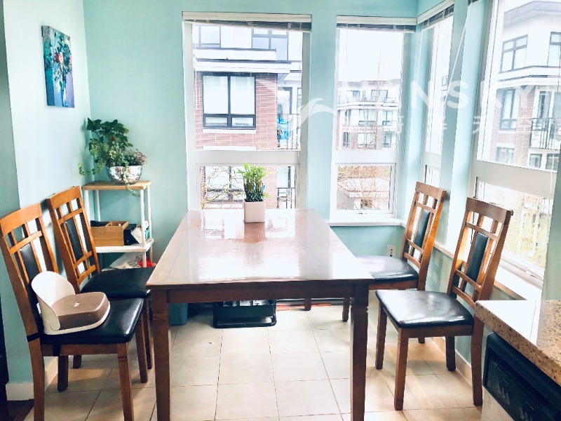 260111085601_dining room.jpg